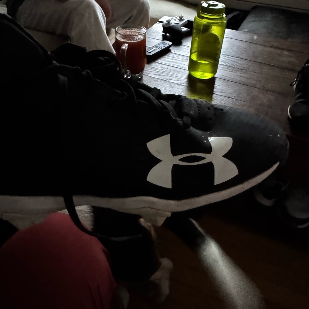 Under Armour Black Athletic baseball cleats